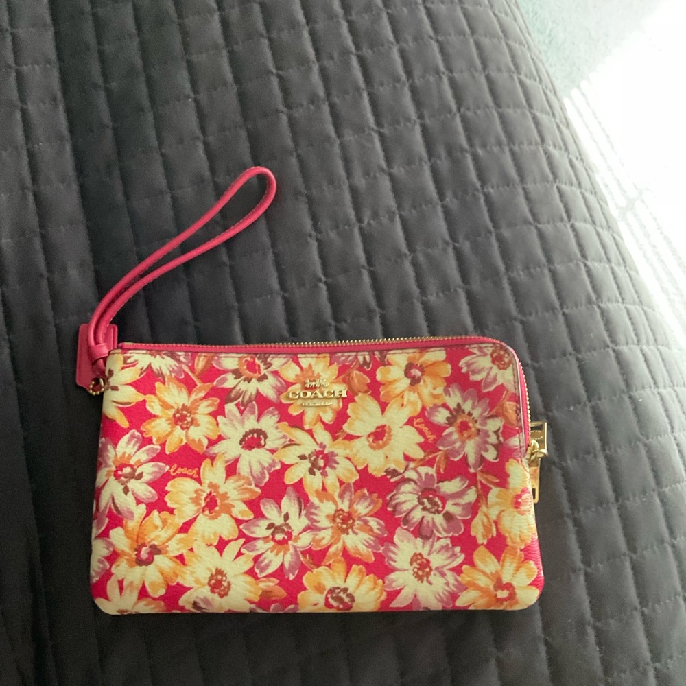 Coach flower double zip wristlet